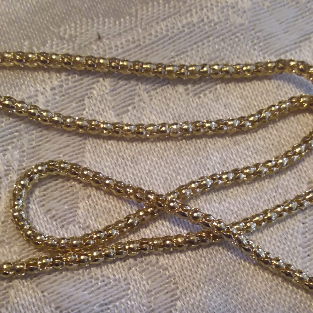Rhinestone rabbit long chain necklace - Picture 8 of 8